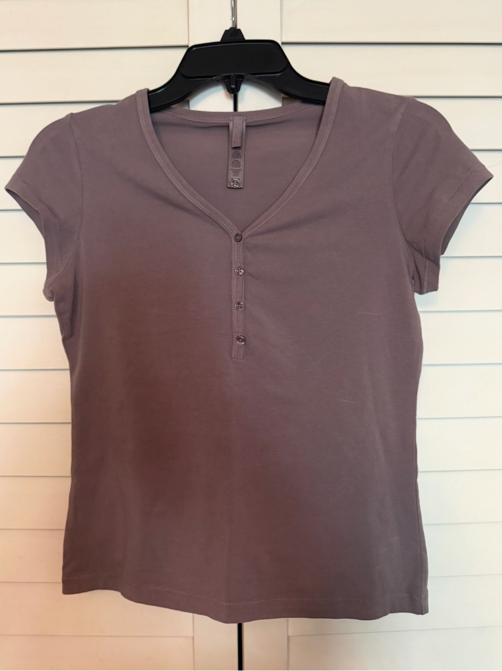 💜 SKIMS New Vintage Short Sleeve Cropped Henley Top in Zinc Purple Medium/M NWOT